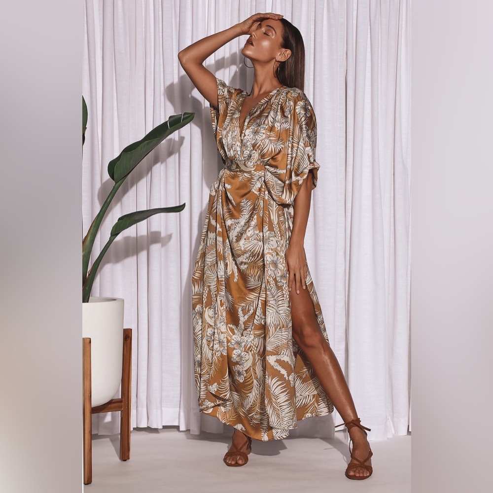 Lulus Take A Holiday Tan Tropical Print Maxi Dress Size Small